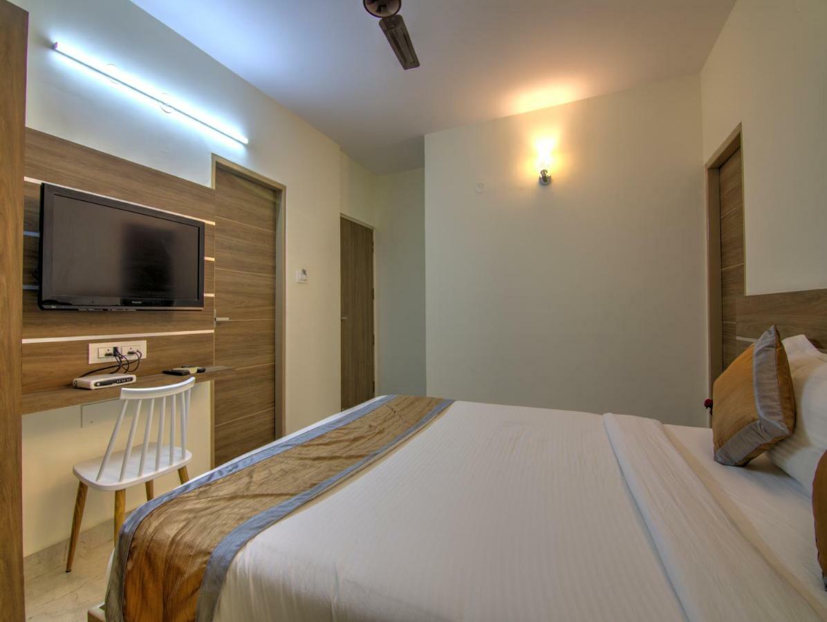 Sunshine Suites Grand Deluxe Bengaluru Zewnętrze zdjęcie